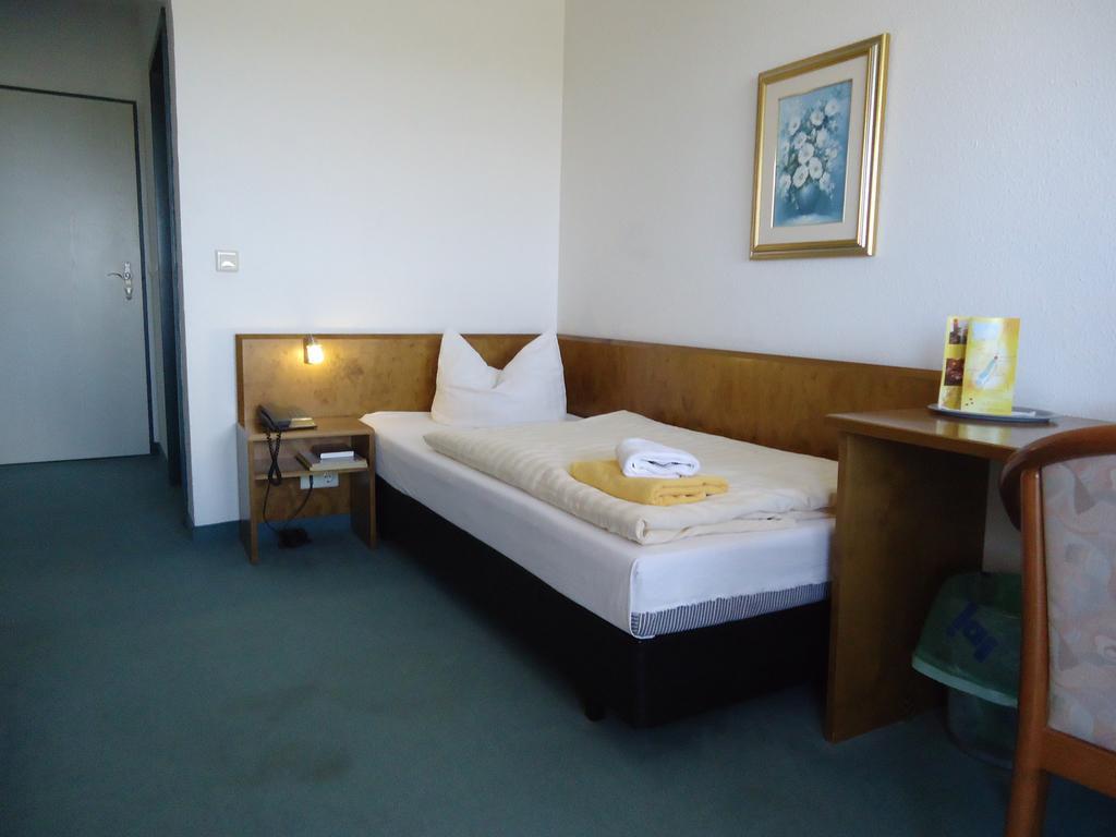 Greenline Hotel Hellfeld نيوبراندنبرغ المظهر الخارجي الصورة