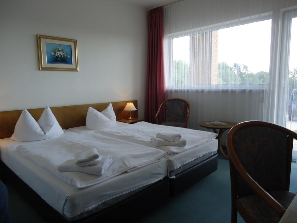 Greenline Hotel Hellfeld نيوبراندنبرغ المظهر الخارجي الصورة